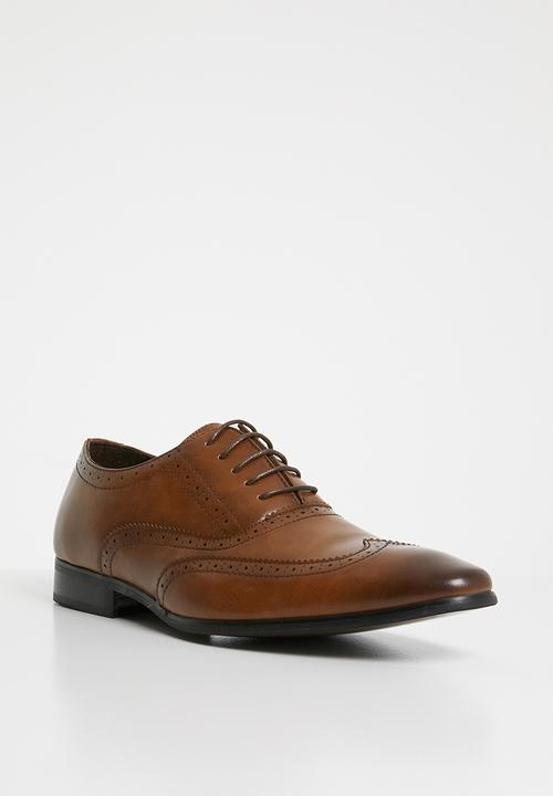 Superbalist - Gregory brogue - tan