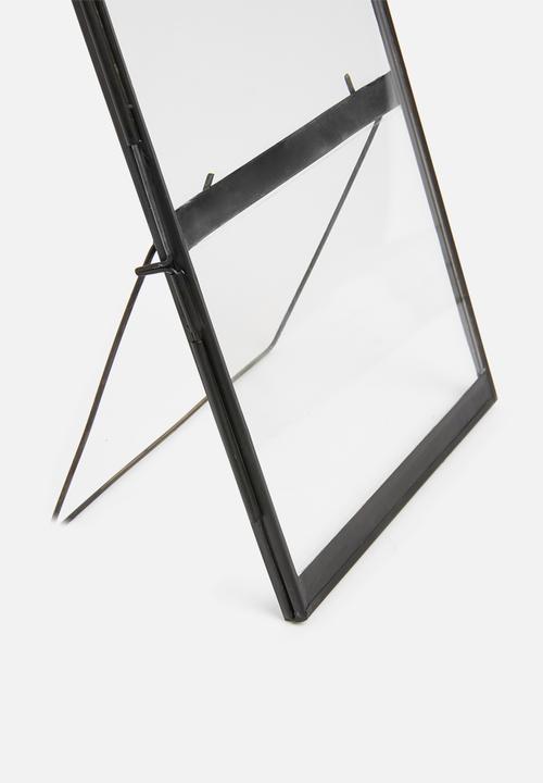 Sixth Floor - Alma photo frame - black