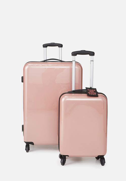 Simple New Yorker: It Rose Gold Suitcase
