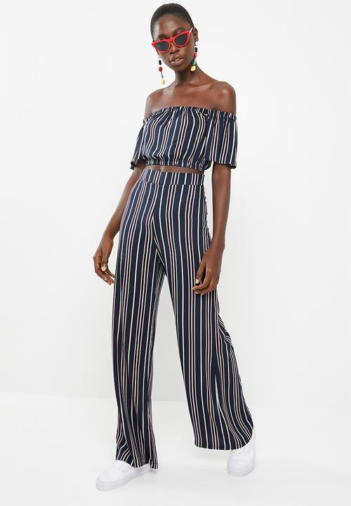 STYLE REPUBLIC - Bardot crop top - navy