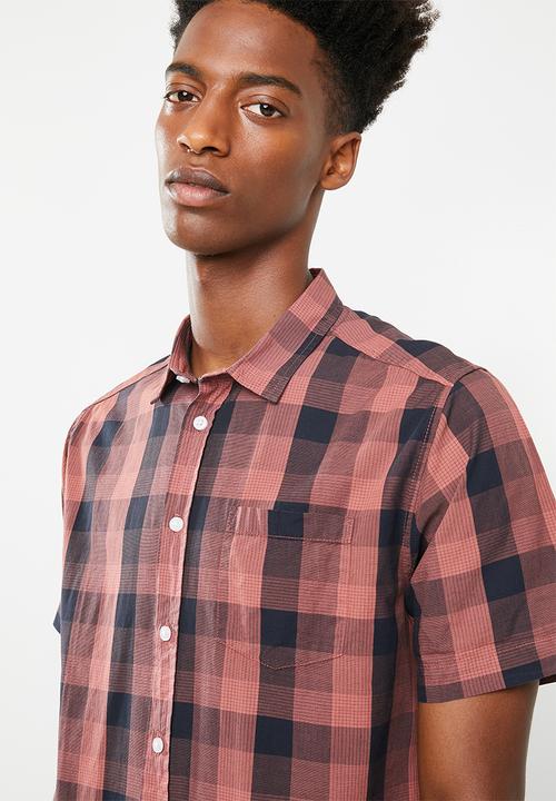 Superbalist - Regular short sleeve poplin check shirt - dark coral
