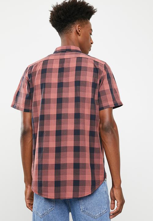 Superbalist - Regular short sleeve poplin check shirt - dark coral