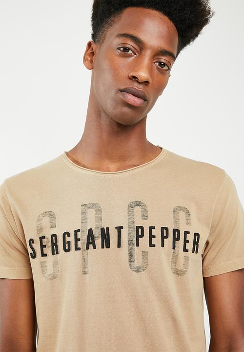 Sergeant Pepper - DNU  - Crew neck tee with print & applique - tan