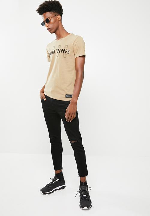Sergeant Pepper - DNU  - Crew neck tee with print & applique - tan
