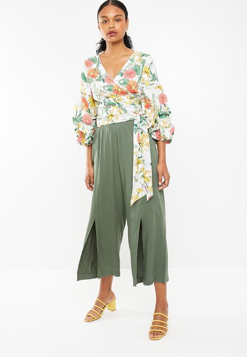 STYLE REPUBLIC - Romantic volume wrap blouse - white