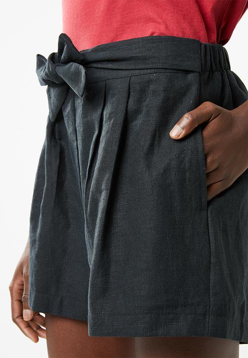 Superbalist - Short with tie - black