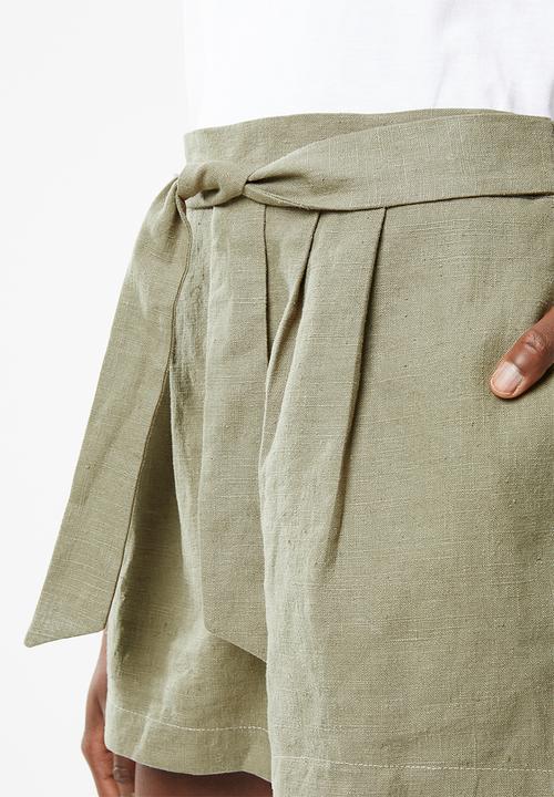 Superbalist - Short with tie - green