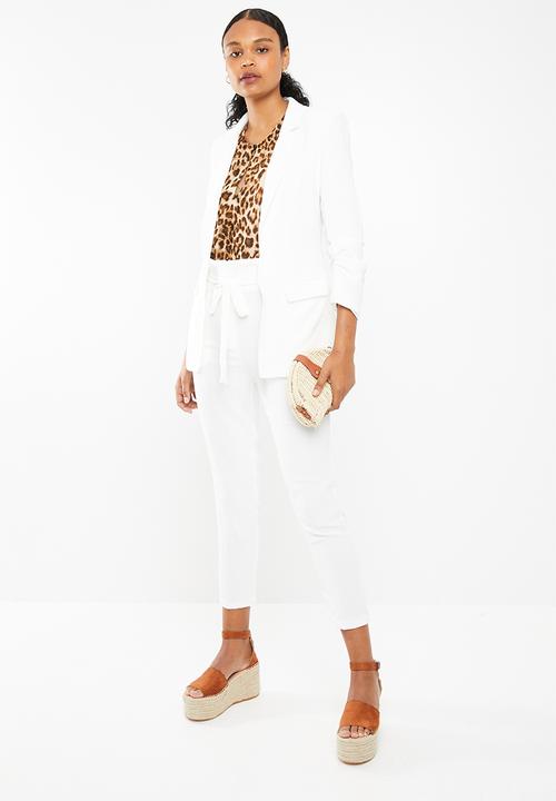 STYLE REPUBLIC - Ruched sleeve soft blazer - white