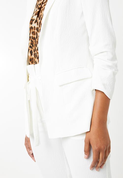 STYLE REPUBLIC - Ruched sleeve soft blazer - white