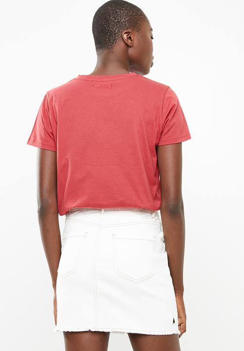 Superbalist - More weekends tee - red