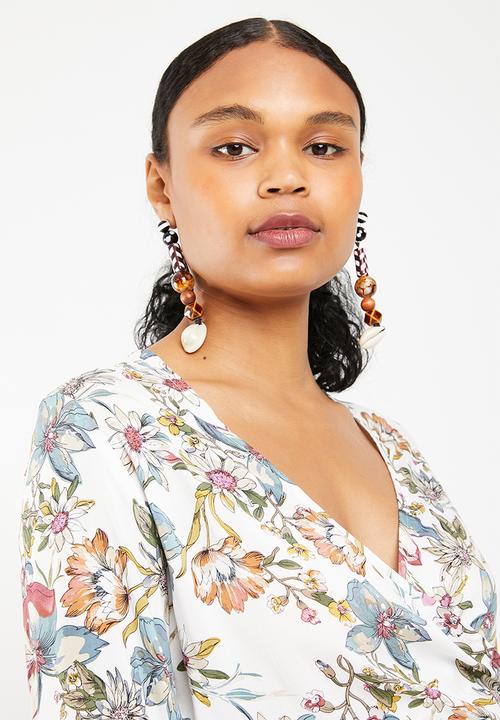 Superbalist - Bell sleeve wrap blouse - black floral 