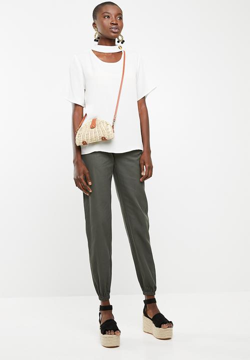 STYLE REPUBLIC - Choker neckline blouse - off white