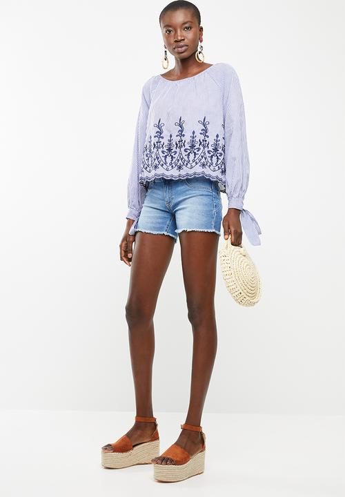 STYLE REPUBLIC - Tie sleeve embroided blouse - blue
