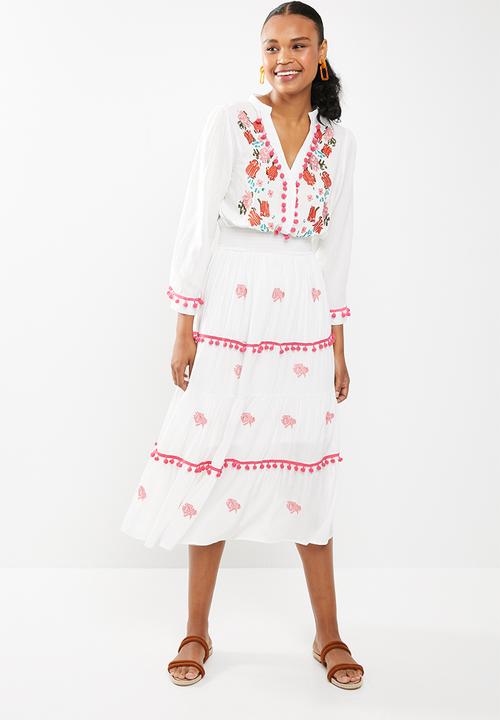 STYLE REPUBLIC - Embroided maxi dress - white