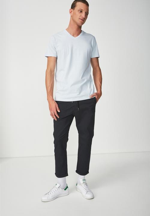 Cotton On - Essential V - neck - blue 