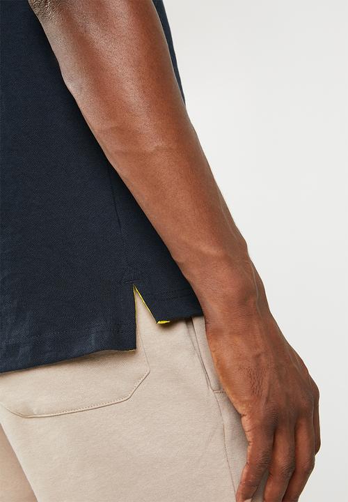 Brave Soul - Sovie golfer - navy & yellow