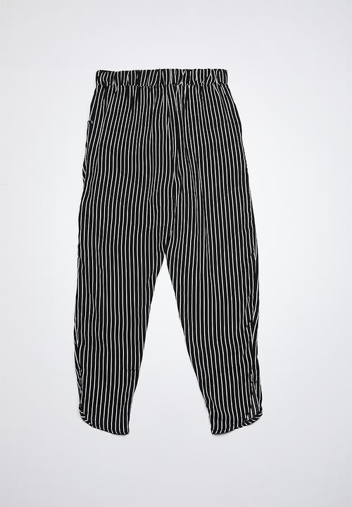 Rebel Republic - Printed pants - black & white 