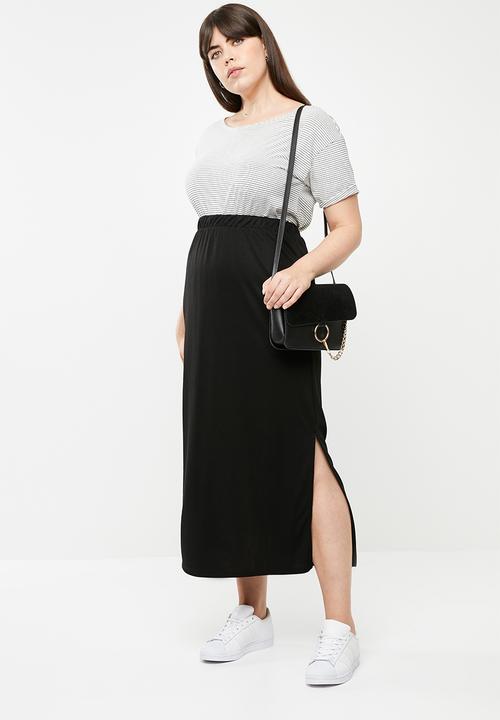 edit Plus - Maxi skirt with side slits - black