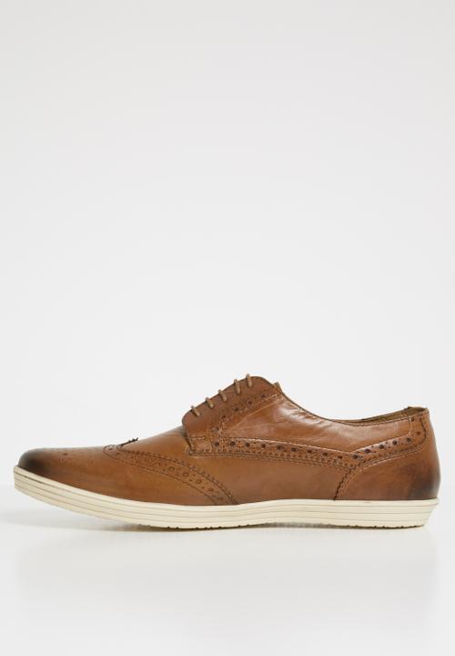 Base London - Perform burnished leather - tan 