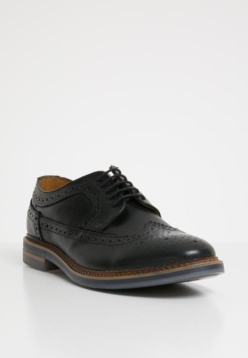 Base London - Turner leather brogue - black