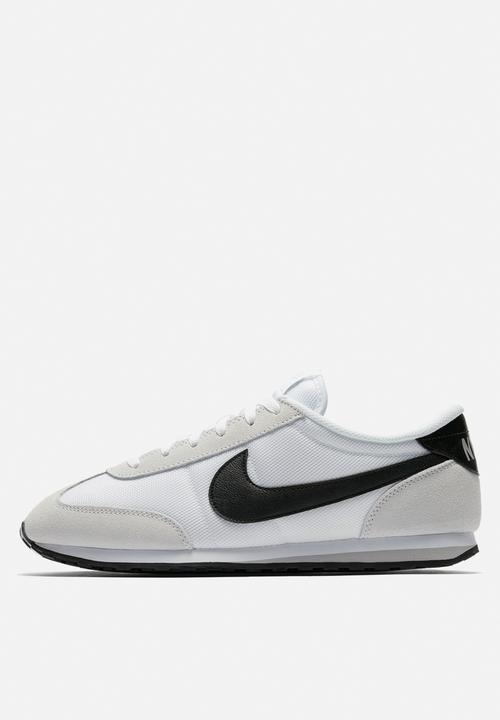 Nike - Mach Runner - white & black-neutral grey 