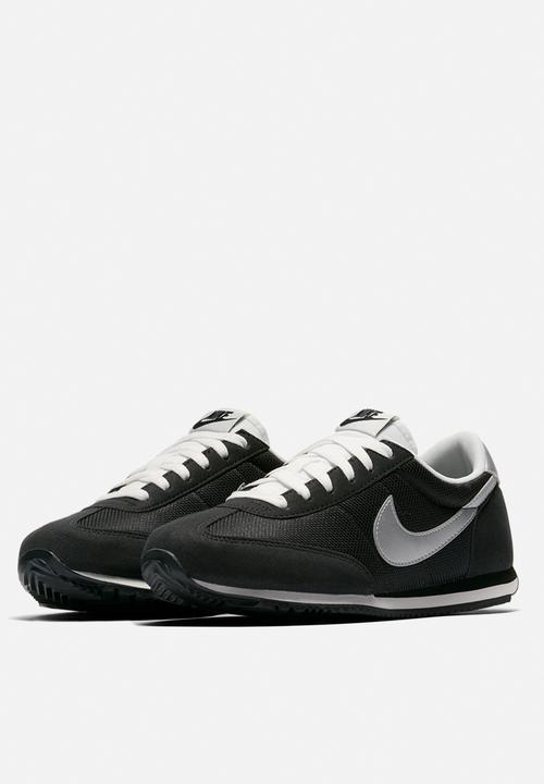 Nike - Oceania Textile - black & metallic silver summit white 