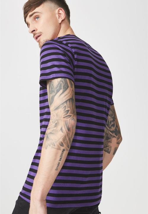 Cotton On - Tbar premium crew neck tee - black & purple 