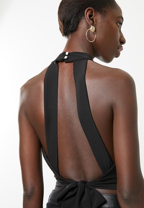 STYLE REPUBLIC - Cross front crop top - black