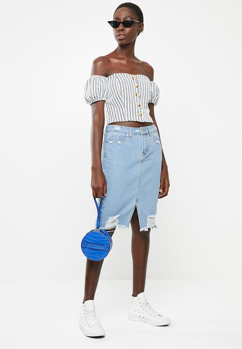 STYLE REPUBLIC - Front button bardot top - blue & white