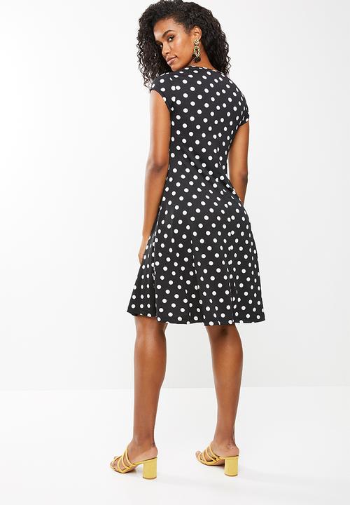 edit Maternity - Fit and flare dress - black