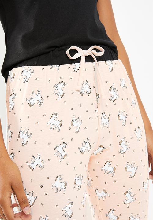 New Look - Unicorn jogger pyjama set - black & pink 