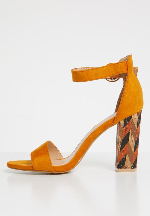 Plum - Ankle strap - yellow