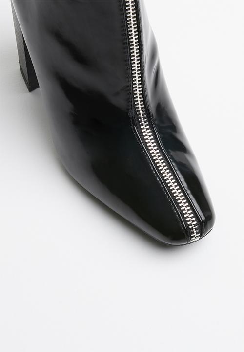 Missguided - Feature heel front zip ankle boot - black 