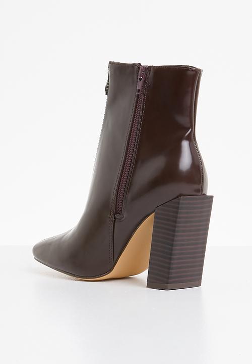 Missguided - Feature heel front zip ankle boot - burgundy 