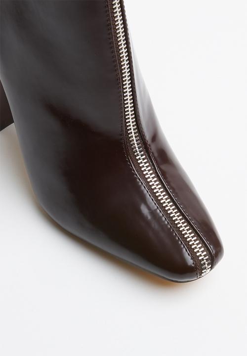 Missguided - Feature heel front zip ankle boot - burgundy 
