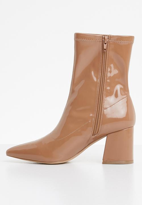 Missguided - Mid heel sock boot patent - neutral