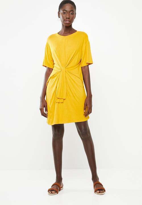 Superbalist - T-shirt dress with tie front - yellow