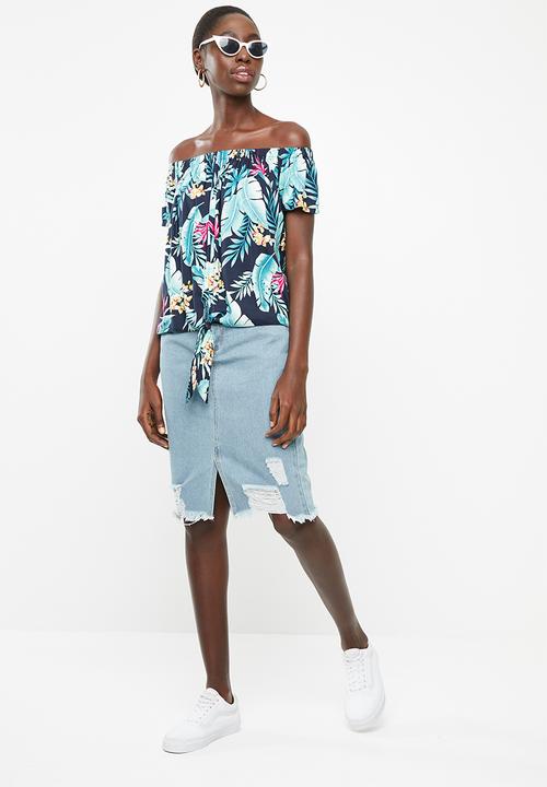Superbalist - Off the shoulder tee - navy floral