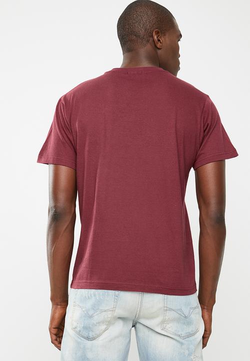 STYLE REPUBLIC - Proud minds tee - burgundy