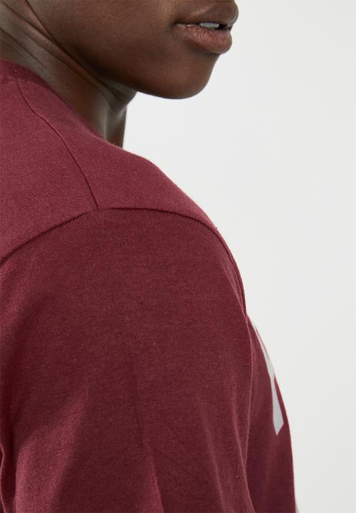 STYLE REPUBLIC - Proud minds tee - burgundy