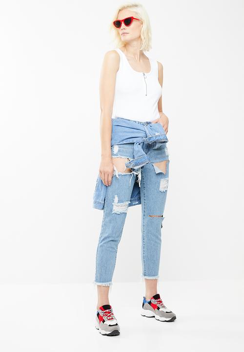 Missguided - Zip front scoop neck sleeveless bodysuit - white
