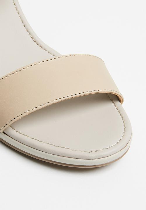 Phelan - Ankle strap leather heels - neutral