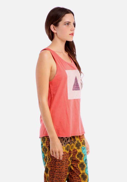 RVCA - Triangle Scout Tee