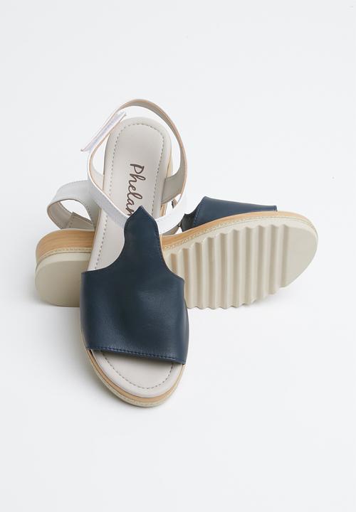Phelan - T-strap leather wedges - navy