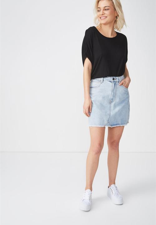 Cotton On - The relaxed tee - black