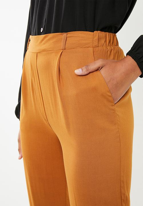 Superbalist - Soft tapered pants - bronze