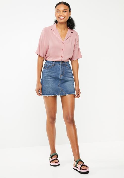 Superbalist - Drop shoulder crop shirt - pink