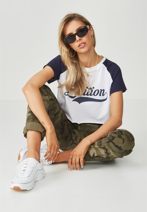 Supré  - Raglan super cropped tee edition - navy & white
