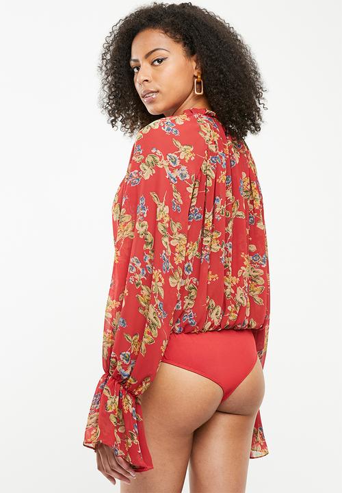 Missguided - Balloon sleeve bodysuit - red