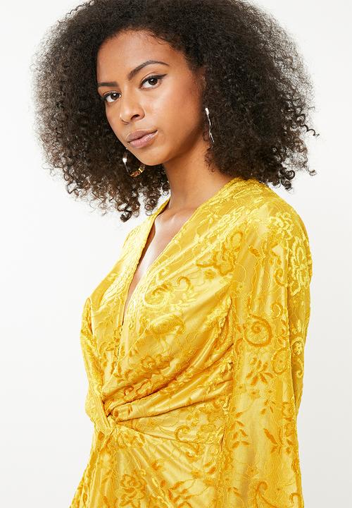 Missguided - Flared long sleeve twist front - yellow